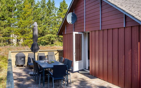 Maija - 1.4Km from the Sea: Cottage, Shed, Hut, Farmhouse, Prairie, Shack, Barn, Log Cabin, Garden Buildings