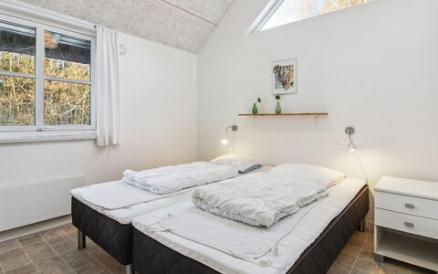 Jenna - 1.4Km from the Sea: Bedroom, Bed, Home, Bedding, Ceiling, Bed Frame, Bed Sheet, Freezing, Daylighting, Pillow