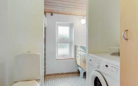 Galena - 100M from the Sea: Flooring, Floor, Wall, Interior Design, Ceiling, Wood, Plumbing Fixture, Bathroom, Lighting, Room