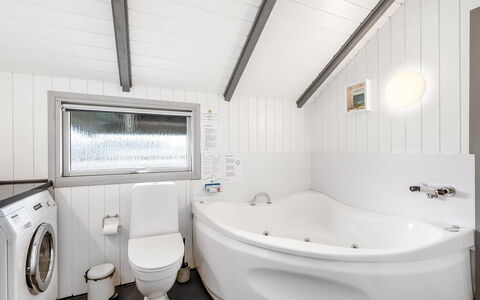 Valia - 400M to the Fjord: Plumbing Fixture, Ceiling, Flooring, Interior Design, Floor, Bathroom, Tap, Plumbing, Bathtub, Home