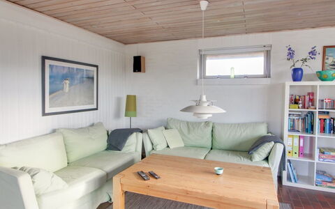 Ågot - 75M from the Sea: Wood, Home, Porch, Deck, Hardwood, Roof, Wood Stain, Wood Flooring, Eco Hotel