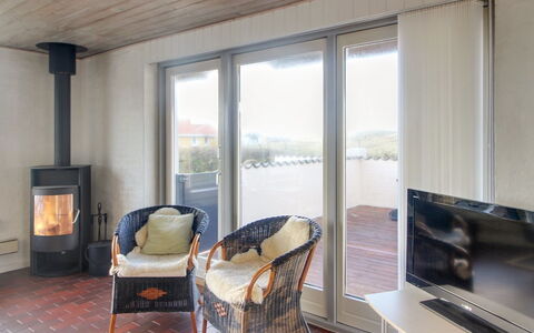 Ågot - 75M from the Sea: Wood, Home, Porch, Deck, Hardwood, Roof, Wood Stain, Wood Flooring, Eco Hotel