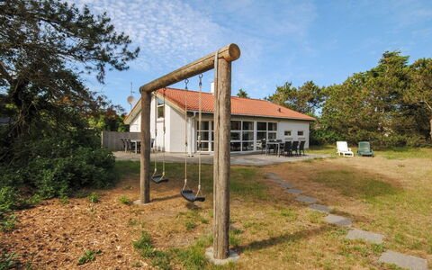Konrad - 400M from the Sea: Plant Community, Sunlight, Herbaceous Plant, Garden, Plantation, Agriculture, Farm