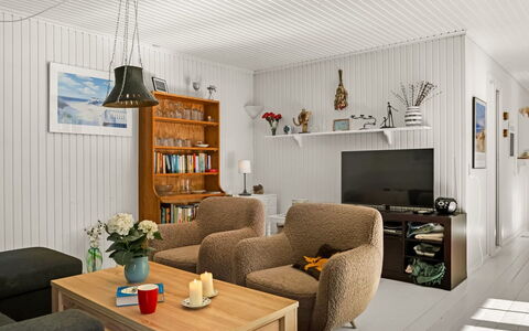 Eimi - 1.5Km from the Sea: Roof, Home, Door, Cottage, Shade, Siding, Yard, Estate, Backyard