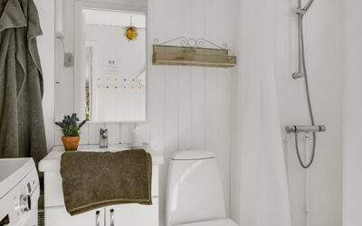 Eimi - 1.5Km from the Sea