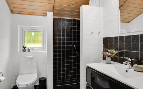 Nayati - 2Km from the Sea: Wood, Home, Porch, Deck, Hardwood, Roof, Wood Stain, Wood Flooring, Eco Hotel