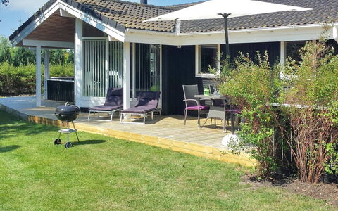 Augusta - 700M from the Sea: Residential Area, Roof, Suburb, Driveway, Estate, Chimney