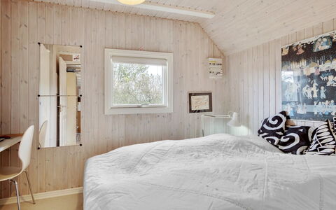 Annli - 1.5Km from the Sea: Bedroom, Wood, Bed, Interior Design, Ceiling, Bed Sheet, Bedding, Flooring, Furniture, Home