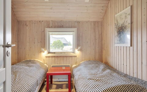 Annli - 1.5Km from the Sea: Wall, Bedroom, Wood, Bed, Floor, Interior Design, Ceiling, Flooring, Bed Sheet, Bedding