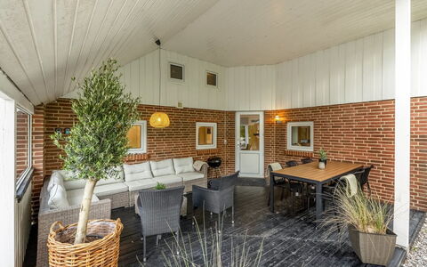 Sylvi - 1.7Km from the Sea: Wood, Ceiling, Interior Design, Furniture, Flooring, Light Fixture, Floor, Home, Chair, Brick