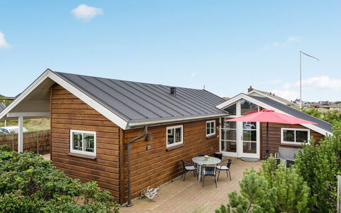 Geeske - 400M from the Sea: House, Roof, Home, Cottage, Shed, Garden Buildings, Siding, Yard, Log Cabin, Hut