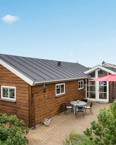 Geeske - 400M from the Sea
