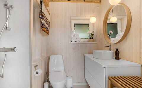 Athina - 200M from the Sea: Interior Design, Flooring, Wall, Plumbing Fixture, Floor, Bathroom Sink, Wood, Bathroom, Sink, Bathroom Cabinet