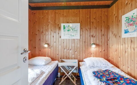 Maini - 600M from the Sea: Wood, Bedroom, Bed, Interior Design, Floor, Flooring, Ceiling, Bed Sheet, Bedding, Room