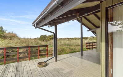 Maini - 600M from the Sea