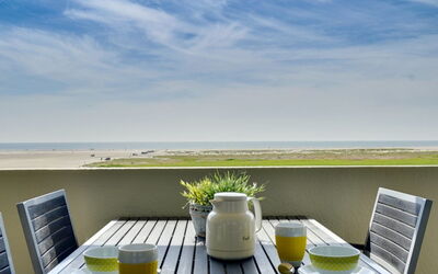 Rieterik - 50M from the Sea