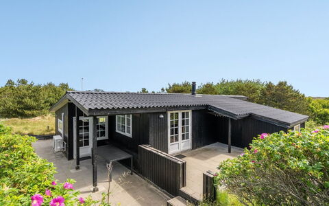 Stefana - 200M from the Sea: Plant Community, Sunlight, Herbaceous Plant, Garden, Plantation, Agriculture, Farm