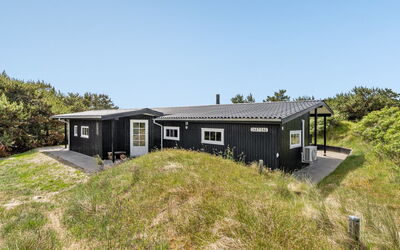 Stefana - 200M from the Sea