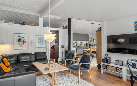 Linnea - 1Km from the Sea: Interior Design, Furniture, Couch, Wood, Ceiling, Flooring, Living Room, Floor, Home, Lighting