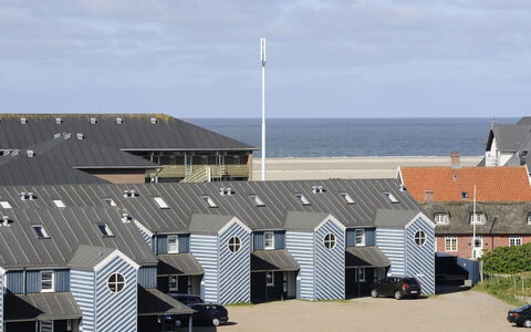 Halina - 100M from the Sea: Roof, Architecture, Siding, Home, Driveway, Estate, Shade, Yard, Daylighting, Courtyard