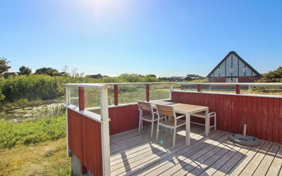 Piotr - 800M from the Sea