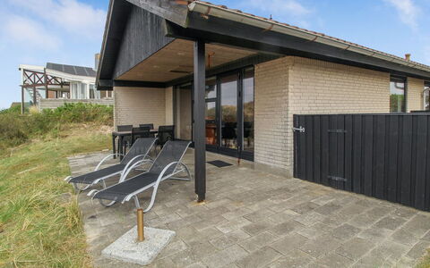 Sophine - 50M from the Sea: 