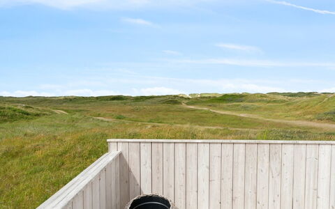 Betti - 200M from the Sea: 