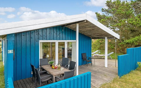Fridborg - 1Km from the Sea: House, Home, Roof, Residential Area, Cottage, Estate, Farmhouse, Lawn, Landscaping, Siding