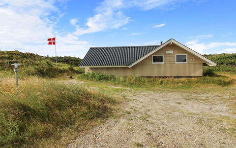 Halda - 300M from the Sea: Cottage, Shed, Hut, Farmhouse, Prairie, Shack, Barn, Log Cabin, Garden Buildings