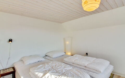 Arli - 800M from the Sea: Cottage, Shed, Hut, Farmhouse, Prairie, Shack, Barn, Log Cabin, Garden Buildings