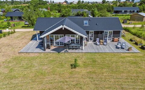 Annerose - 550M from the Sea: Home, Roof, House, Cottage, Estate, Door, Porch, Siding, Farmhouse, Shade