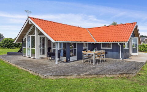 Aarne - 300M from the Sea: Grass, House, Roof, Cottage, Home, Shrub, Farmhouse, Land Lot, Rural Area