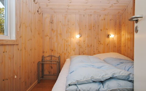 Laurentia - 800M from the Sea: Cottage, Shed, Hut, Farmhouse, Prairie, Shack, Barn, Log Cabin, Garden Buildings