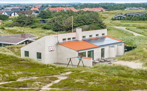 Teijo - 400M from the Sea: Roof, Plain, Land Lot, Rural Area, Home, Estate, Field, Cottage, Lawn, Suburb