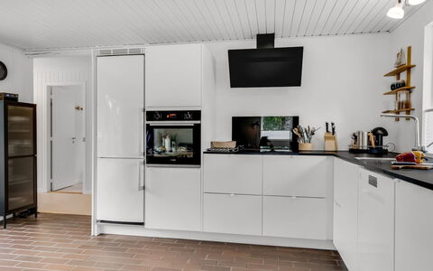 Barba - 2Km from the Sea: Kitchen Appliance, Kitchen, Major Appliance, Flooring, Countertop, Cabinetry, Home Appliance, Interior Design, Kitchen Stove, Floor