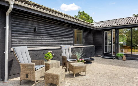 Barba - 2Km from the Sea: Wood, Sea, Cloud, Coastal And Oceanic Landforms, Deck, Ocean, Plank, Boardwalk, Coast, Hardwood