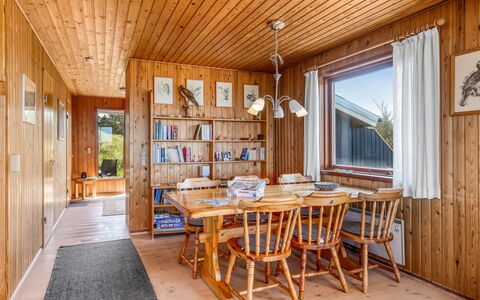Frender - 150M from the Sea: Wood, Home, Porch, Deck, Hardwood, Roof, Wood Stain, Wood Flooring, Eco Hotel