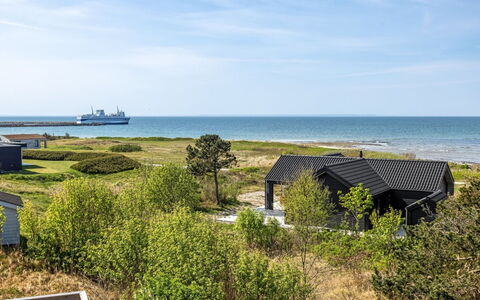 Frender - 150M from the Sea: Wood, Home, Porch, Deck, Hardwood, Roof, Wood Stain, Wood Flooring, Eco Hotel