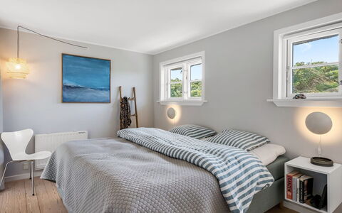 Christensen - 100M from the Sea: Bed, Interior Design, Bedroom, Furniture, Ceiling, Bedding, Bed Sheet, Wood, Flooring, Floor