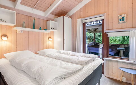 Leevi - 150M from the Sea: Wood, Home, Door, Cottage, Log Cabin, Bedroom, Hardwood, Wood Stain, Bed, Plank