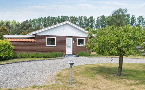 Onni - 1Km from the Sea: Swimming Pool, Resort Town