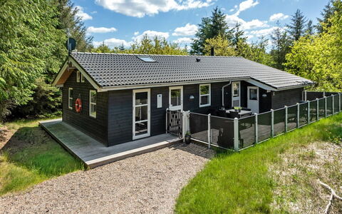 Elena - 800M to the Fjord: Building, House, Window, Home, Roof, Residential Area, Shrub, Cottage, Land Lot