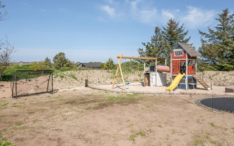 Finne - 800M from the Sea: Roof, House, Residential Area, Home, Estate, Cottage, Design