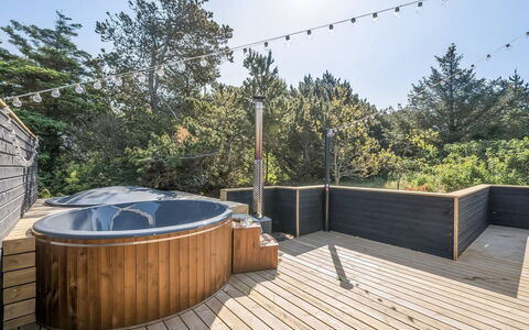 Finne - 800M from the Sea: Roof, House, Residential Area, Home, Estate, Cottage, Design