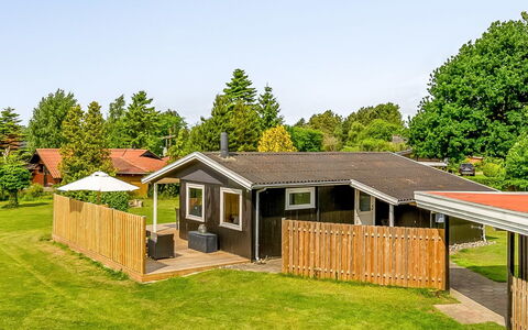 Silvana - 750M from the Sea: House, Roof, Home, Residential Area, Cottage, Lawn, Garden Buildings, Garden, Estate, Siding