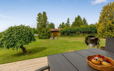 Silvana - 750M from the Sea