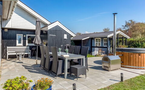Gudmundine - 350M to the Fjord: House, Home, Roof, Residential Area, Cottage, Estate, Farmhouse, Lawn, Landscaping, Siding