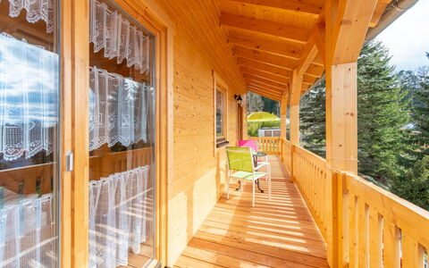 Spiegelau 604: Property, Plant, Porch, Building, Window, Wood, Tree, Shade, Wood Stain, Interior Design