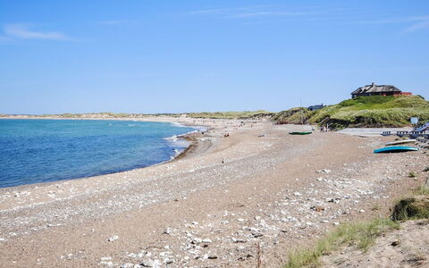 Nani - 900M from the Sea: Cottage, Shed, Hut, Farmhouse, Prairie, Shack, Barn, Log Cabin, Garden Buildings