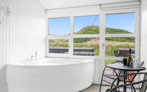 Larisa - 250M from the Sea: Bathtub, Floor, Interior Design, Flooring, Ceiling, Plumbing Fixture, Bathroom, Design, Hotel, Jacuzzi